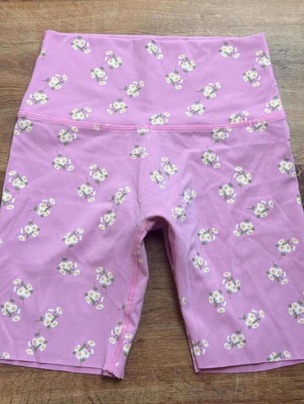 aerie by offline pink floral daisy biker shorts sz small coquette yoga workout